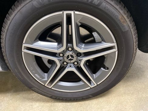 Certified 2024 Mercedes-Benz GLE 450e 4MATIC image 5