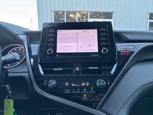 Used 2024 Toyota Camry LE image 17