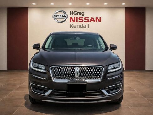 Used 2019 Lincoln MKC Reserve image 3
