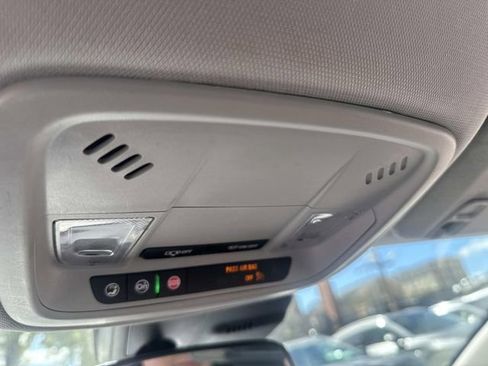 Used 2025 Chevrolet Malibu LT image 28