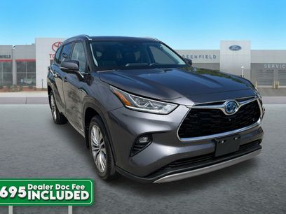Used 2024 Toyota Highlander Platinum