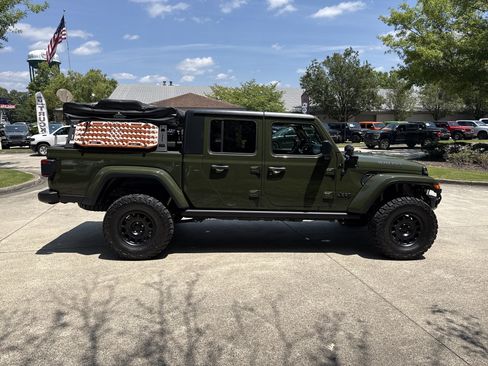 Used 2021 Jeep Gladiator Sport AWD/4WD image 8