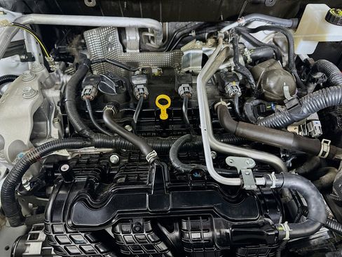 Used 2024 Mitsubishi Outlander SE image 35