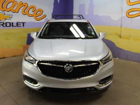 Used 2021 Buick Enclave Essence w/ Sound and Sites Package FWD image 3
