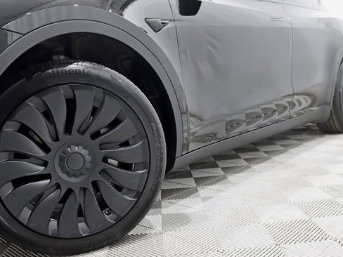 Used 2022 Tesla Model Y Long Range image 4