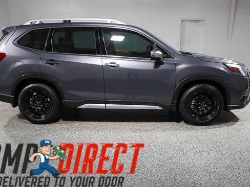 Used 2022 Subaru Forester Touring image 6