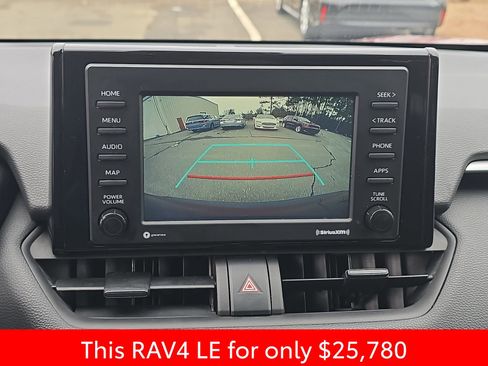 Used 2022 Toyota RAV4 LE image 29