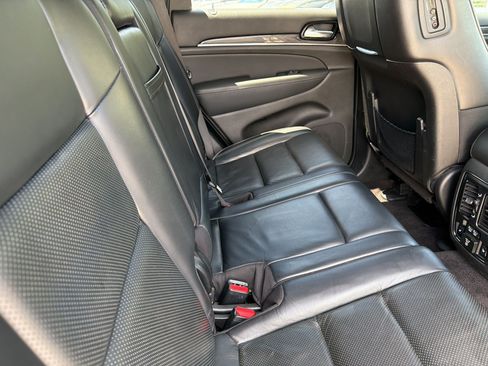 Used 2019 Jeep Grand Cherokee Overland AWD/4WD image 30