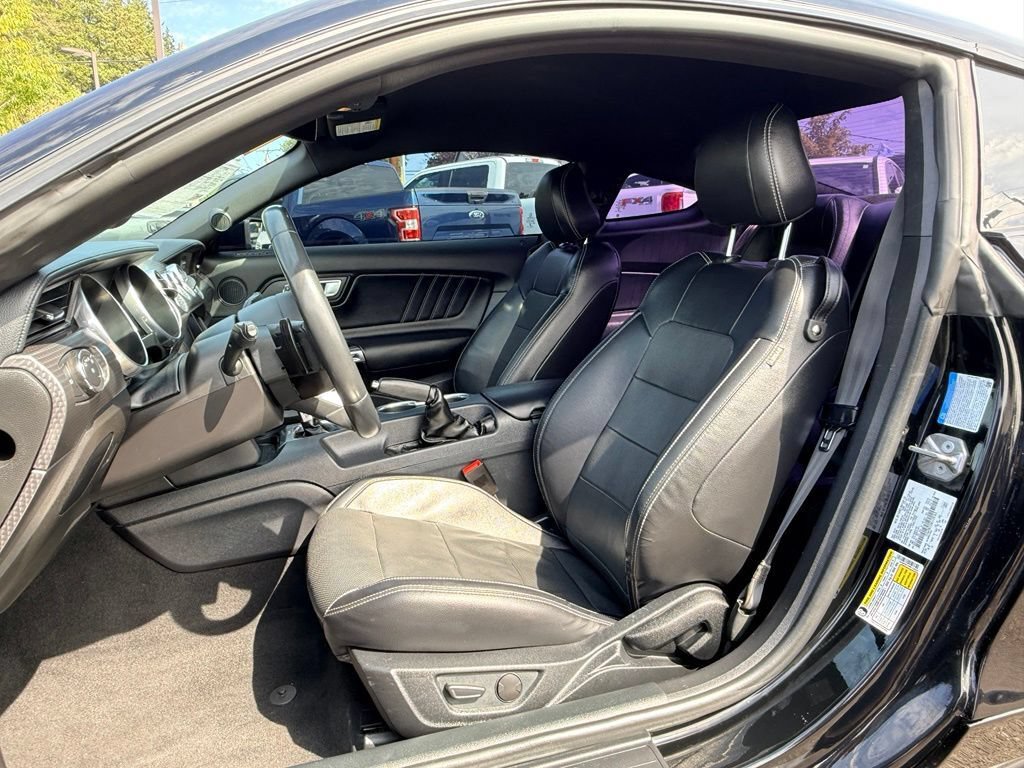 Used 2021 Ford Mustang GT Premium w/ GT Performance Package RWD image 22
