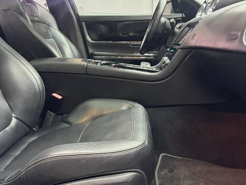 Used 2015 Jaguar XJ RWD image 33