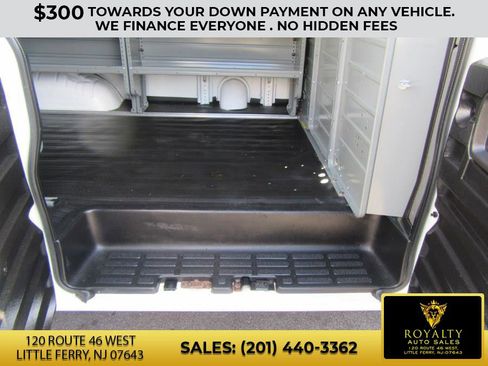 Used 2015 GMC Savana 2500 image 37