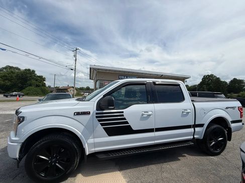 Used 2019 Ford F150 XLT w/ Equipment Group 302A Luxury AWD/4WD image 3