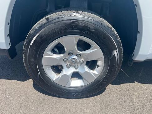Used 2025 RAM 1500 Big Horn AWD/4WD image 36