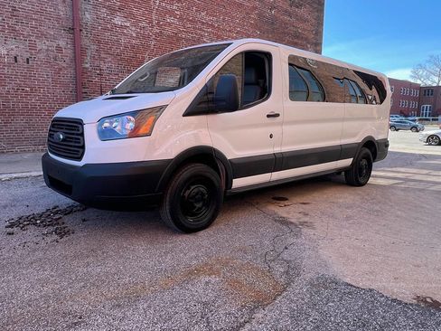 Used 2015 Ford Transit 350 XL image 12