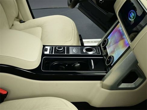 Used 2022 Land Rover Range Rover P525 Westminster Edition image 28