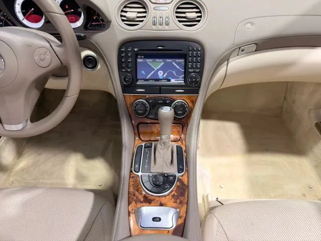 Used 2012 Mercedes-Benz SL 550 image 29