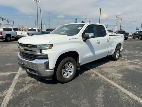 Used 2020 Chevrolet Silverado 1500 LT w/ Convenience Package AWD/4WD image 4