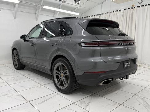 Certified 2025 Porsche Cayenne image 14