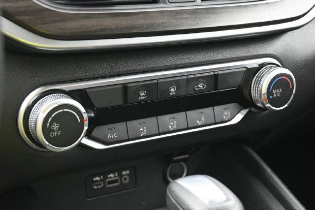 Used 2025 Nissan Altima 2.5 SV FWD image 29