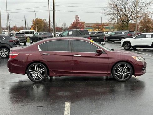 Used 2017 Honda Accord Sport Special Edition image 2