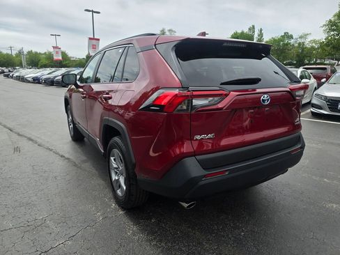 Used 2024 Toyota RAV4 XLE AWD/4WD image 5