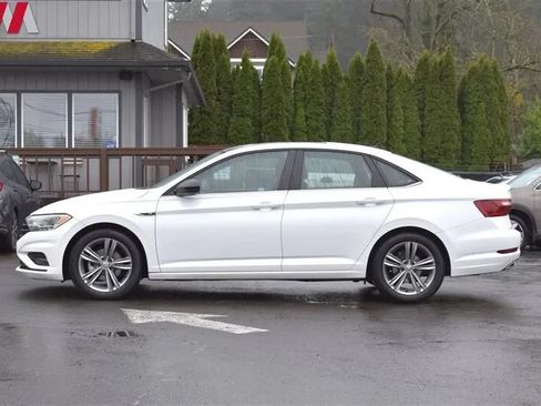 Used 2021 Volkswagen Jetta R-Line w/ R-Line Cold Weather Package FWD image 9