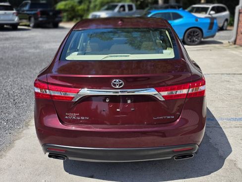Used 2014 Toyota Avalon Limited w/ Technology Package FWD image 7