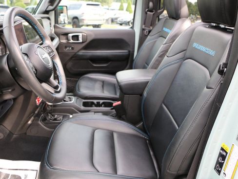 Used 2024 Jeep Wrangler Unlimited Rubicon 4xe AWD/4WD image 27