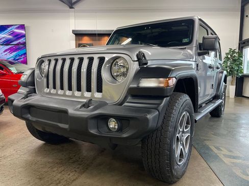 Used 2020 Jeep Wrangler Unlimited Sport S AWD/4WD image 2