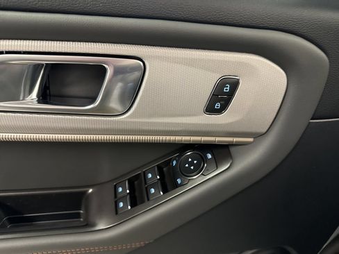 New 2026 Ford Explorer Active w/ Active Comfort Package AWD/4WD image 5