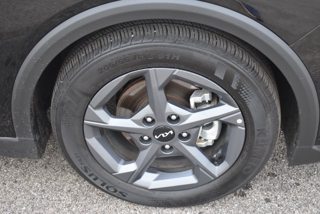 New 2026 Kia K4 FWD image 12