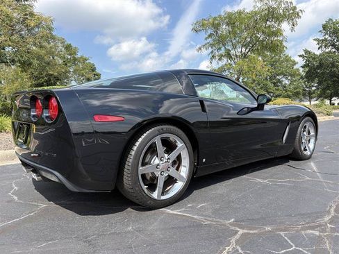 Used 2006 Chevrolet Corvette Coupe w/ Preferred Equipment Group RWD image 13