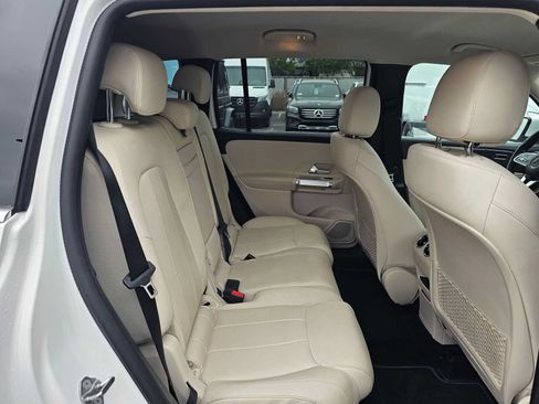 Certified 2022 Mercedes-Benz GLB 250 image 12