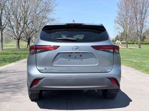 Used 2022 Toyota Highlander XLE image 42