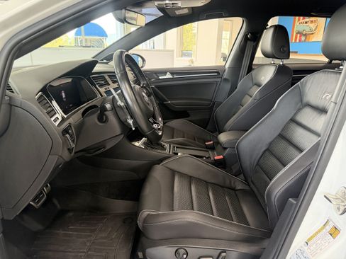 Used 2019 Volkswagen Golf R 4-Door AWD/4WD image 9