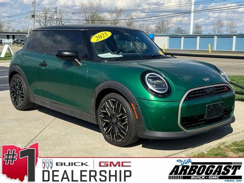 Used 2025 MINI Cooper S image 1