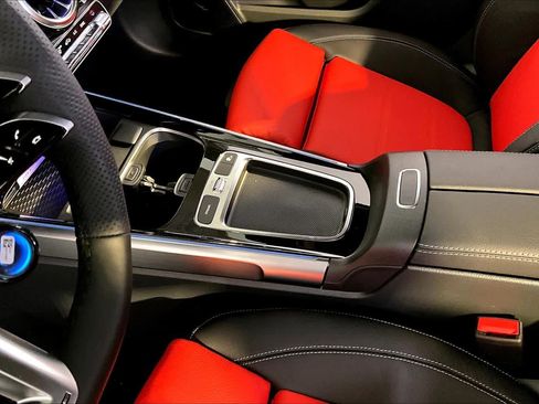 New 2026 Mercedes-Benz GLB 35 AMG 4MATIC image 10