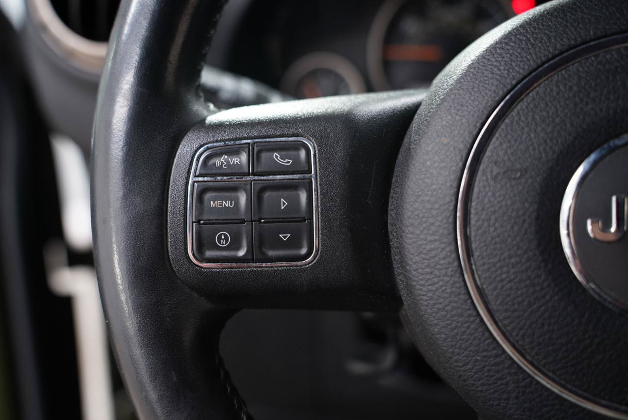 Used 2016 Jeep Wrangler Unlimited Sahara AWD/4WD image 12