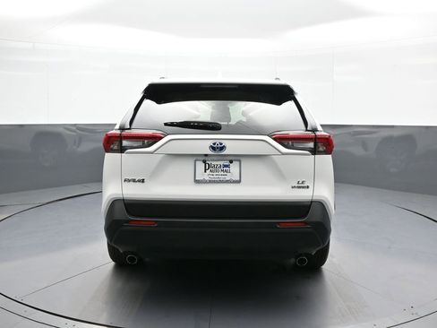 Certified 2024 Toyota RAV4 LE AWD/4WD image 7