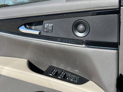 Used 2022 Lincoln Nautilus Reserve w/ Monochromatic Package image 27