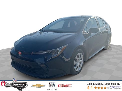 Used 2024 Toyota Corolla LE image 1
