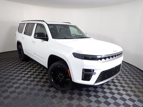 New 2026 Jeep Grand Wagoneer Limited AWD/4WD image 6