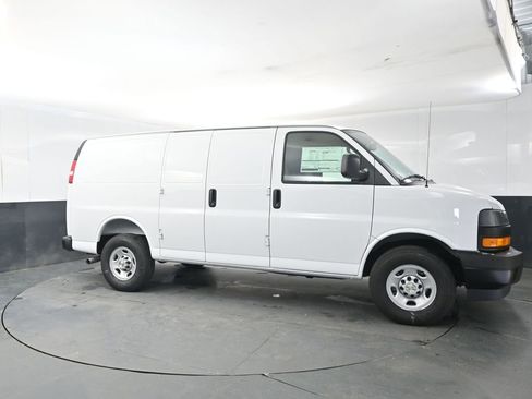 New 2025 Chevrolet Express 2500 w/ Driver Convenience Package RWD image 9