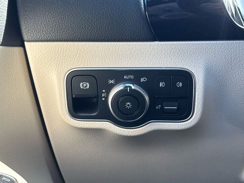 Used 2025 Mercedes-Benz GLA 250 4MATIC image 28