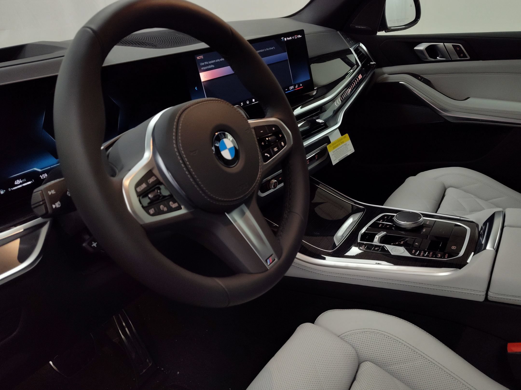 Used 2026 BMW X5 xDrive40i w/ M Sport Package AWD/4WD image 4