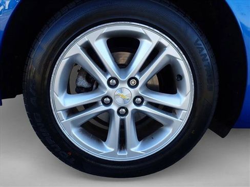 Used 2016 Chevrolet Cruze LT w/ Sun And Sound Package FWD image 7