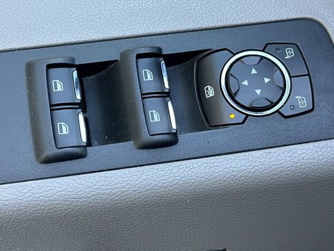 Used 2016 Ford F150 XLT w/ Equipment Group 302A Luxury image 12