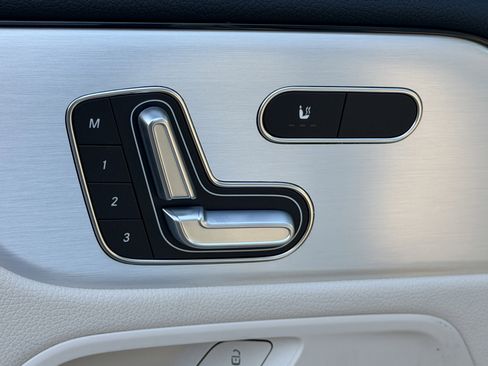 New 2026 Mercedes-Benz GLA 250 image 16