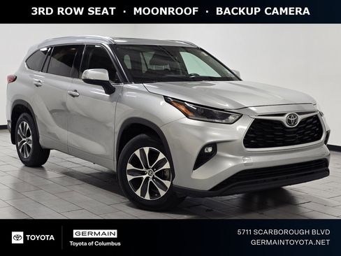 Used 2021 Toyota Highlander XLE image 1