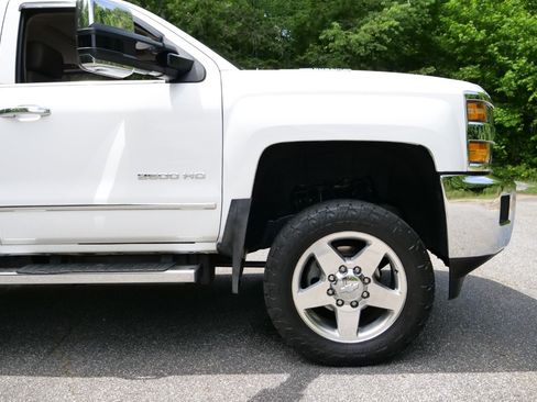 Used 2015 Chevrolet Silverado 2500 LTZ w/ Duramax Plus Package AWD/4WD image 39